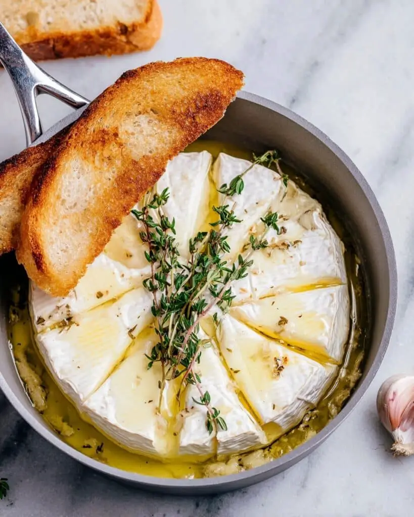 Baked Brie with Honey and Garlic Recipe