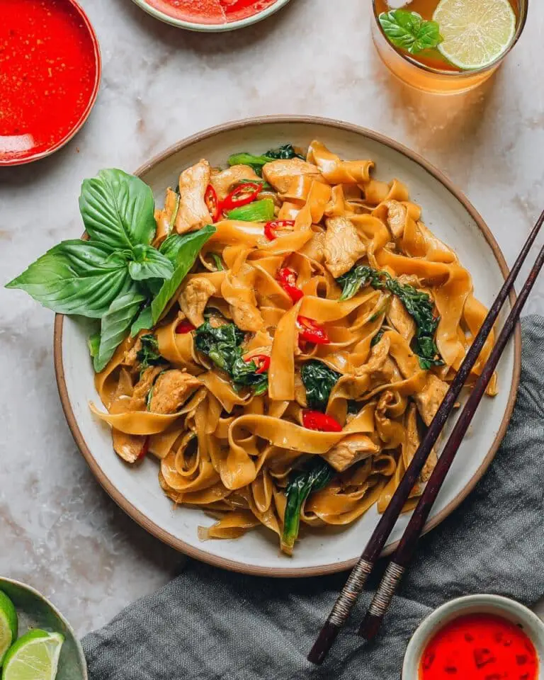 Drunken Noodles: Spicy Thai Stir-Fried Wide Rice Noodles with Chicken and Basil Recipe