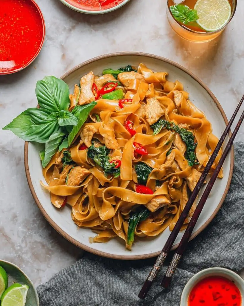 Drunken Noodles: Spicy Thai Stir-Fried Wide Rice Noodles with Chicken and Basil Recipe