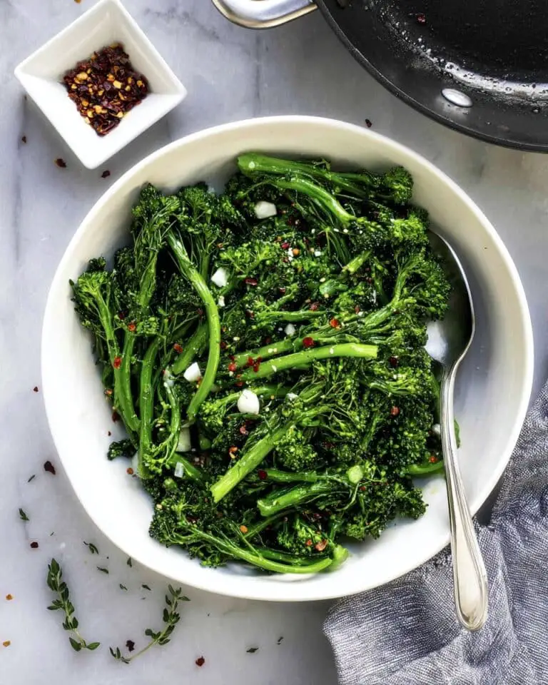 Best Sautéed Broccolini Recipe (Garlic and Olive Oil) Recipe