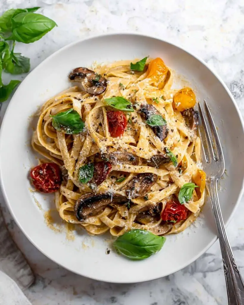 Creamy Garlic Pasta with Shiitake Mushrooms and Cherry Tomatoes Recipe
