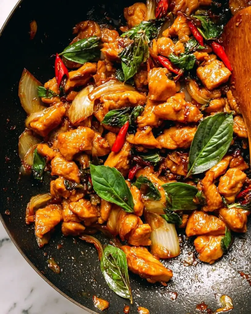 15 Minute Thai Basil Chicken (Pad Krapow Gai) Recipe